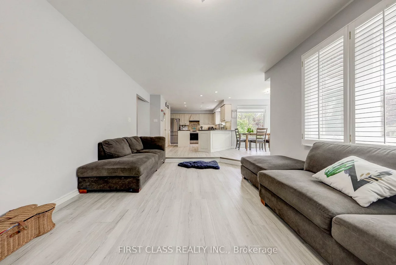 449, Alex Doner, Glenway Estates, Newmarket
