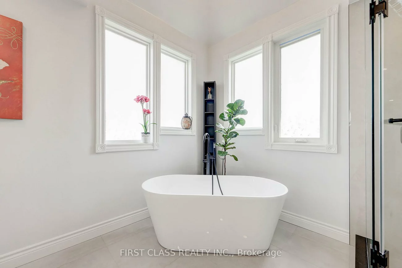 449, Alex Doner, Glenway Estates, Newmarket