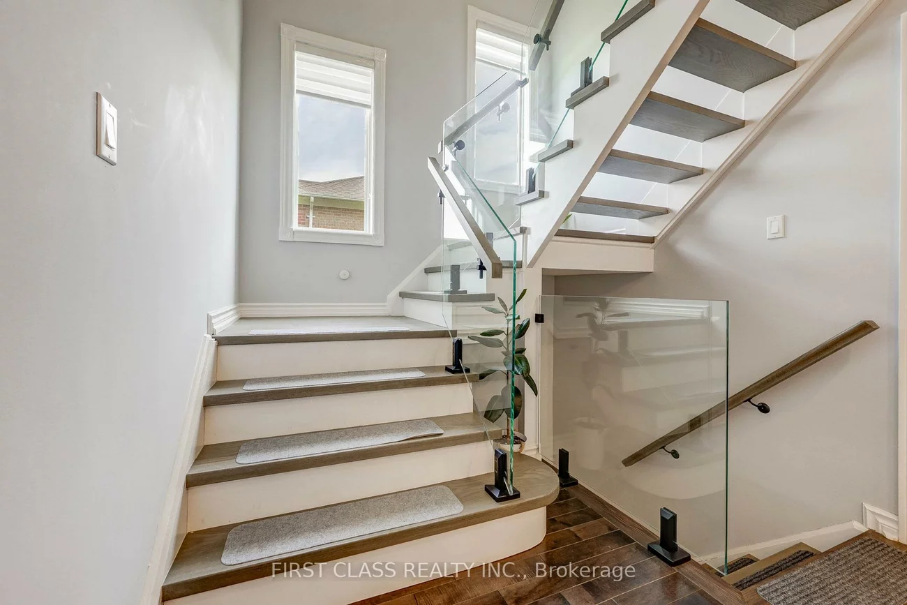 449, Alex Doner, Glenway Estates, Newmarket