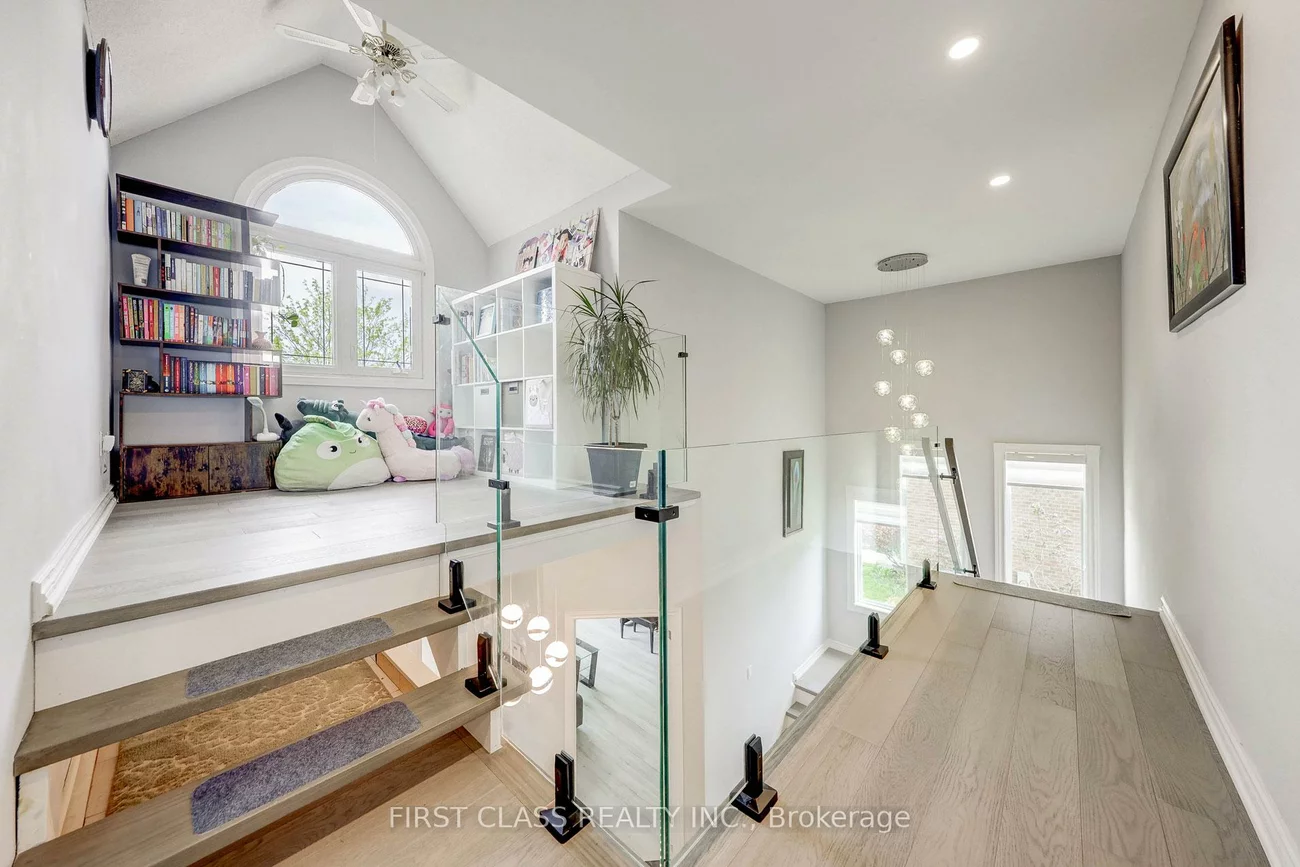 449, Alex Doner, Glenway Estates, Newmarket