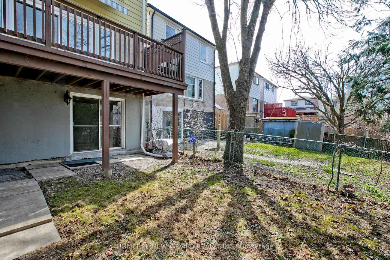 737, Pam, Huron Heights-Leslie Valley, Newmarket