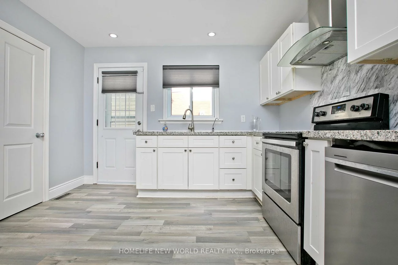 737, Pam, Huron Heights-Leslie Valley, Newmarket