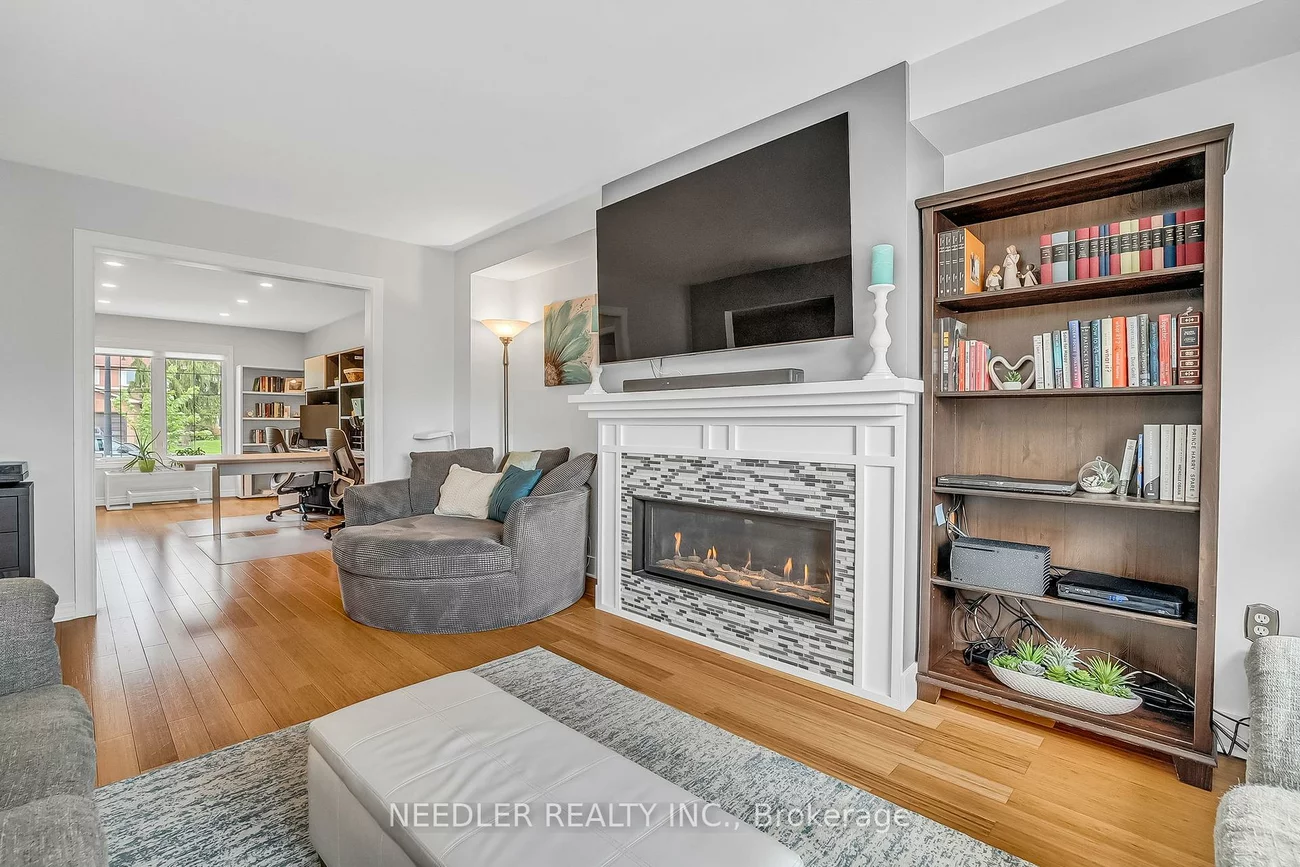 363, Waratah, Huron Heights-Leslie Valley, Newmarket