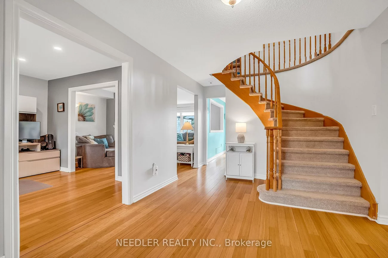 363, Waratah, Huron Heights-Leslie Valley, Newmarket