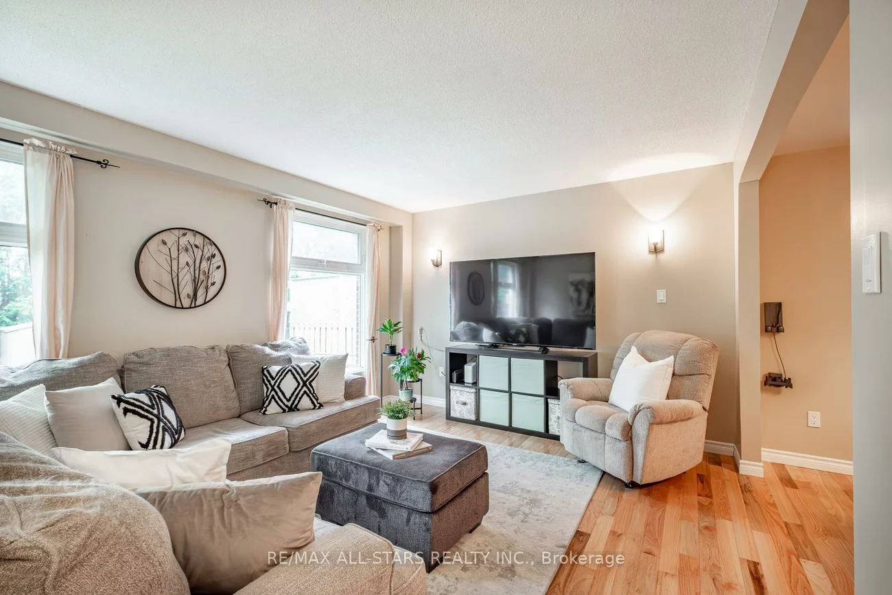 199, Hodgson, Central Newmarket, Newmarket