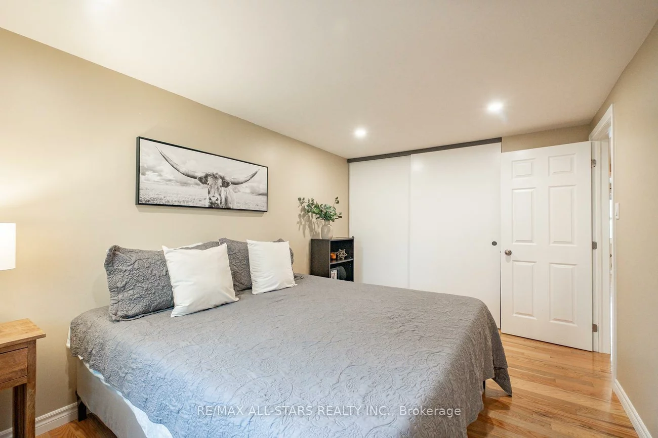 199, Hodgson, Central Newmarket, Newmarket