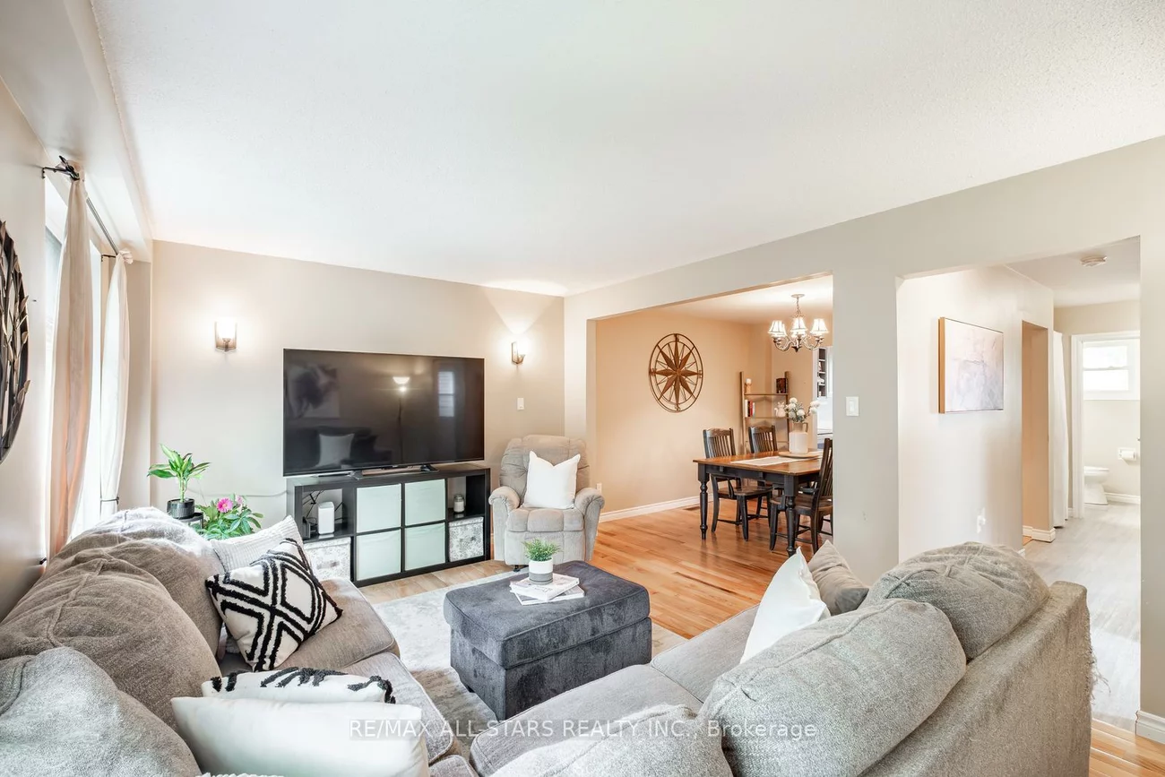 199, Hodgson, Central Newmarket, Newmarket