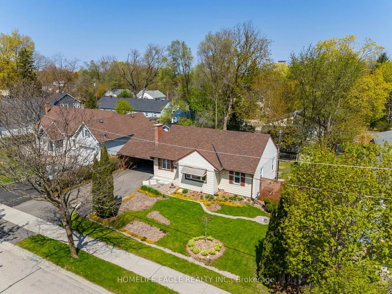 759, Lowell, Gorham-College Manor, Newmarket