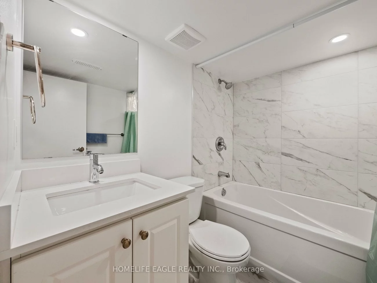 759, Lowell, Gorham-College Manor, Newmarket