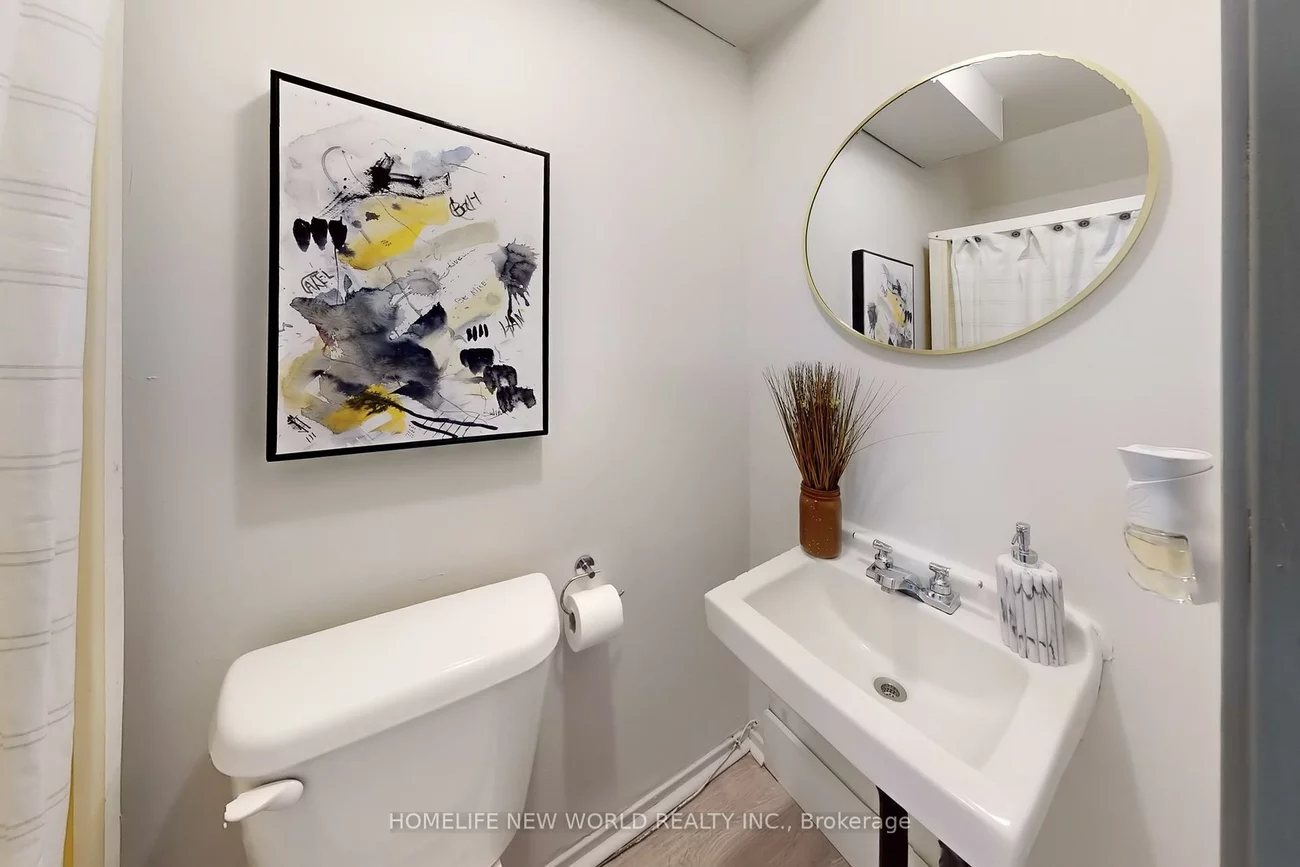 285, Lorne, Central Newmarket, Newmarket