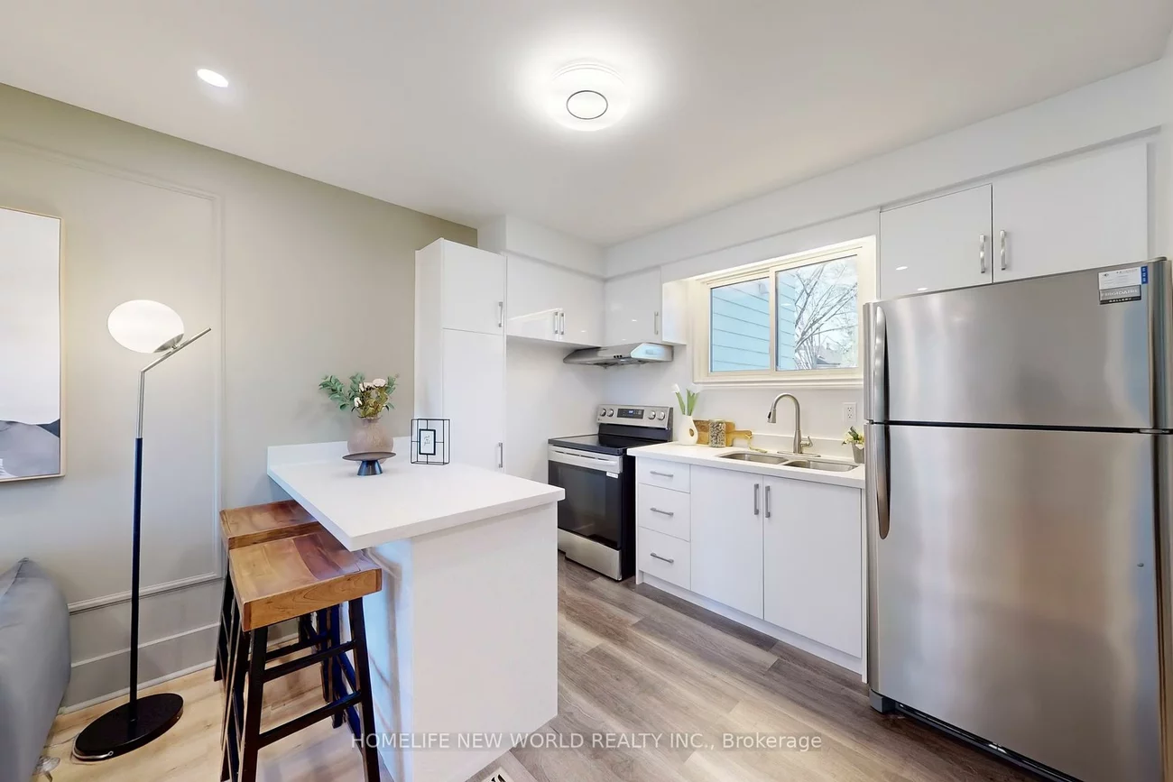 285, Lorne, Central Newmarket, Newmarket