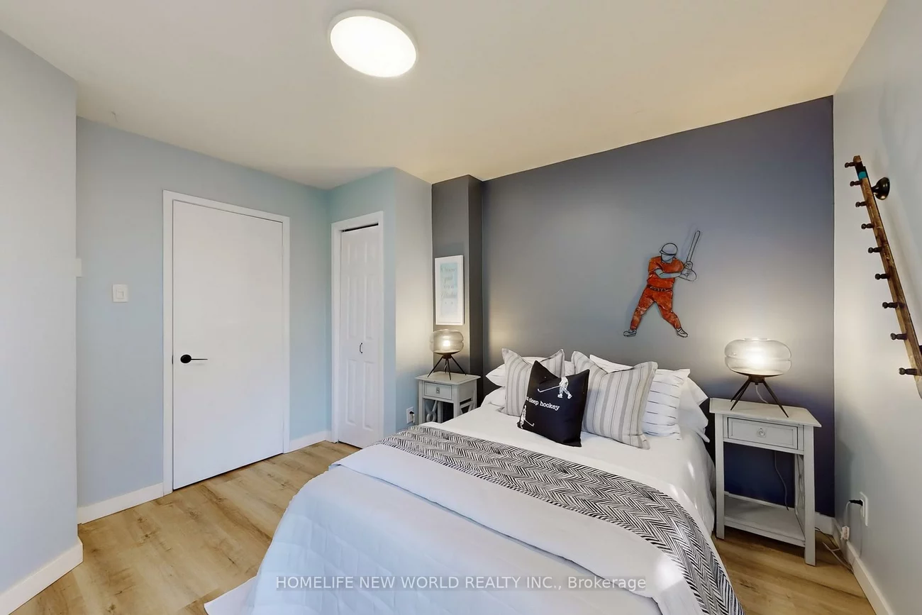 285, Lorne, Central Newmarket, Newmarket