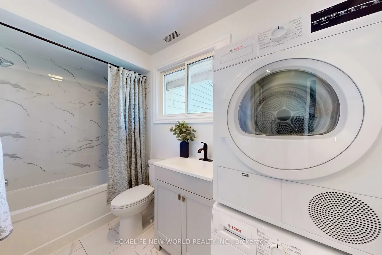 285, Lorne, Central Newmarket, Newmarket