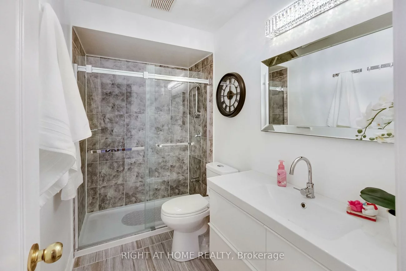 28, Foxtail, Armitage, Newmarket