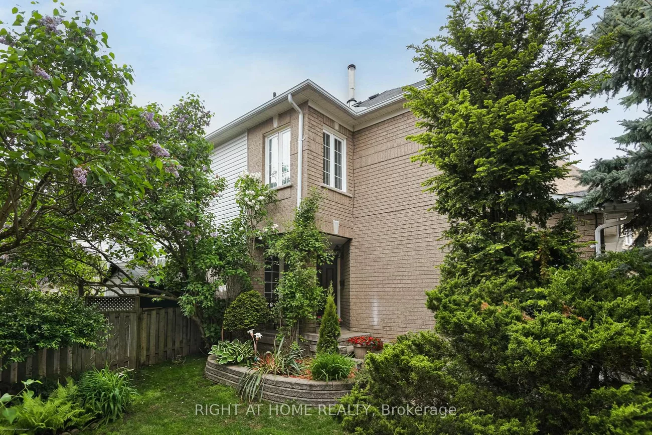 28, Foxtail, Armitage, Newmarket