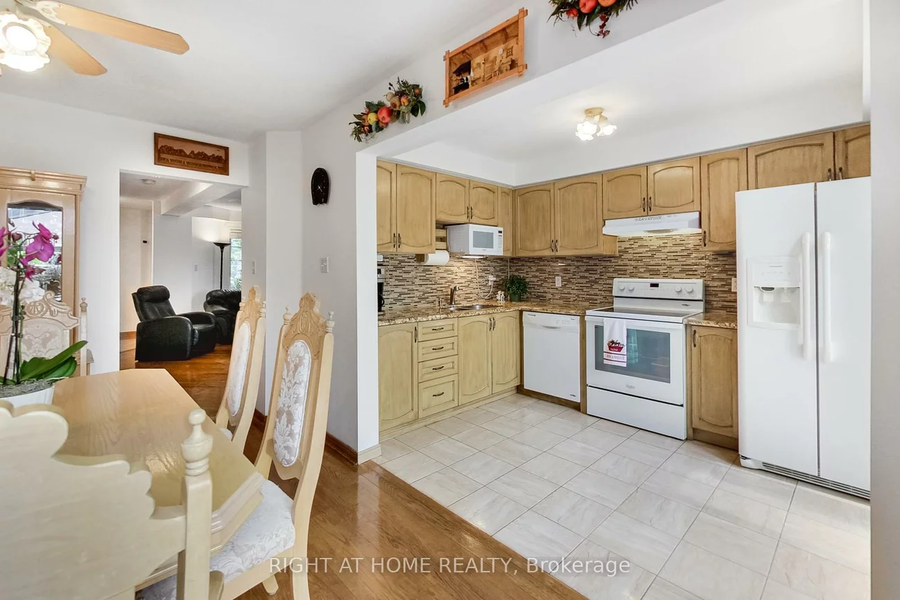 28, Foxtail, Armitage, Newmarket