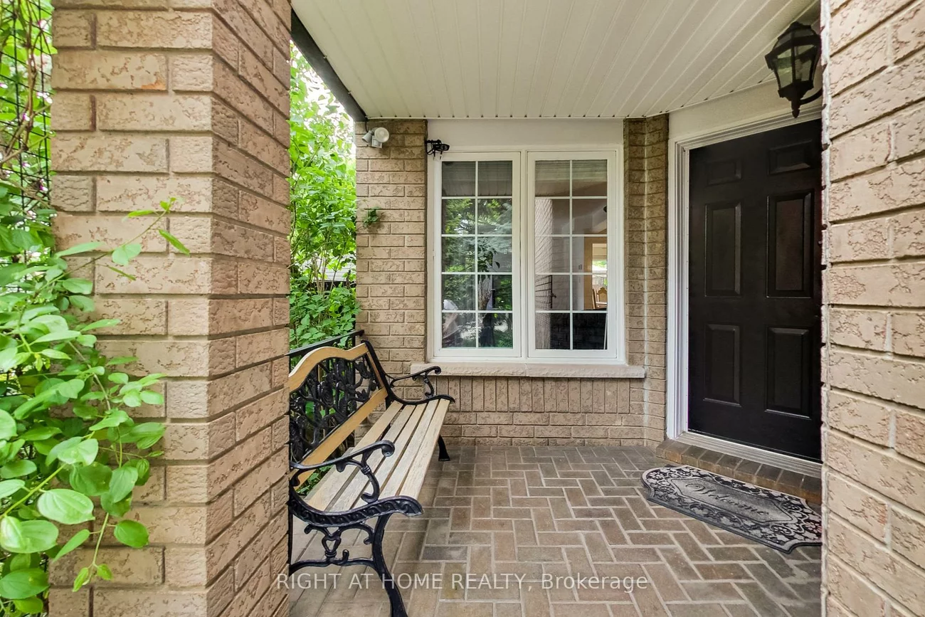 28, Foxtail, Armitage, Newmarket