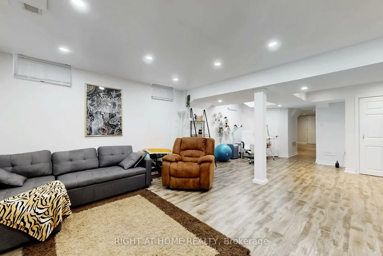 236, Karl Rose, Woodland Hill, Newmarket