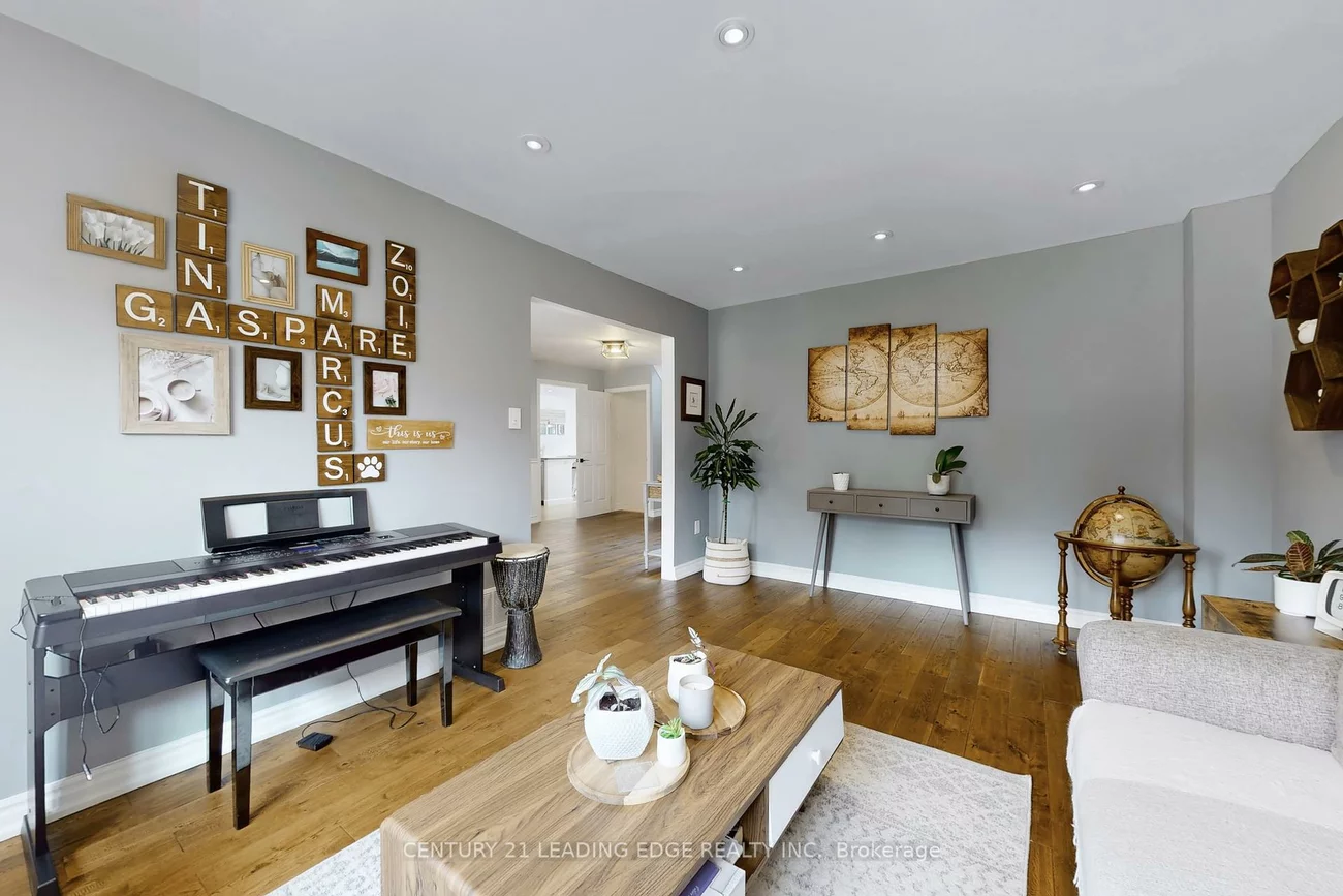 213, MCCAFFREY, Glenway Estates, Newmarket