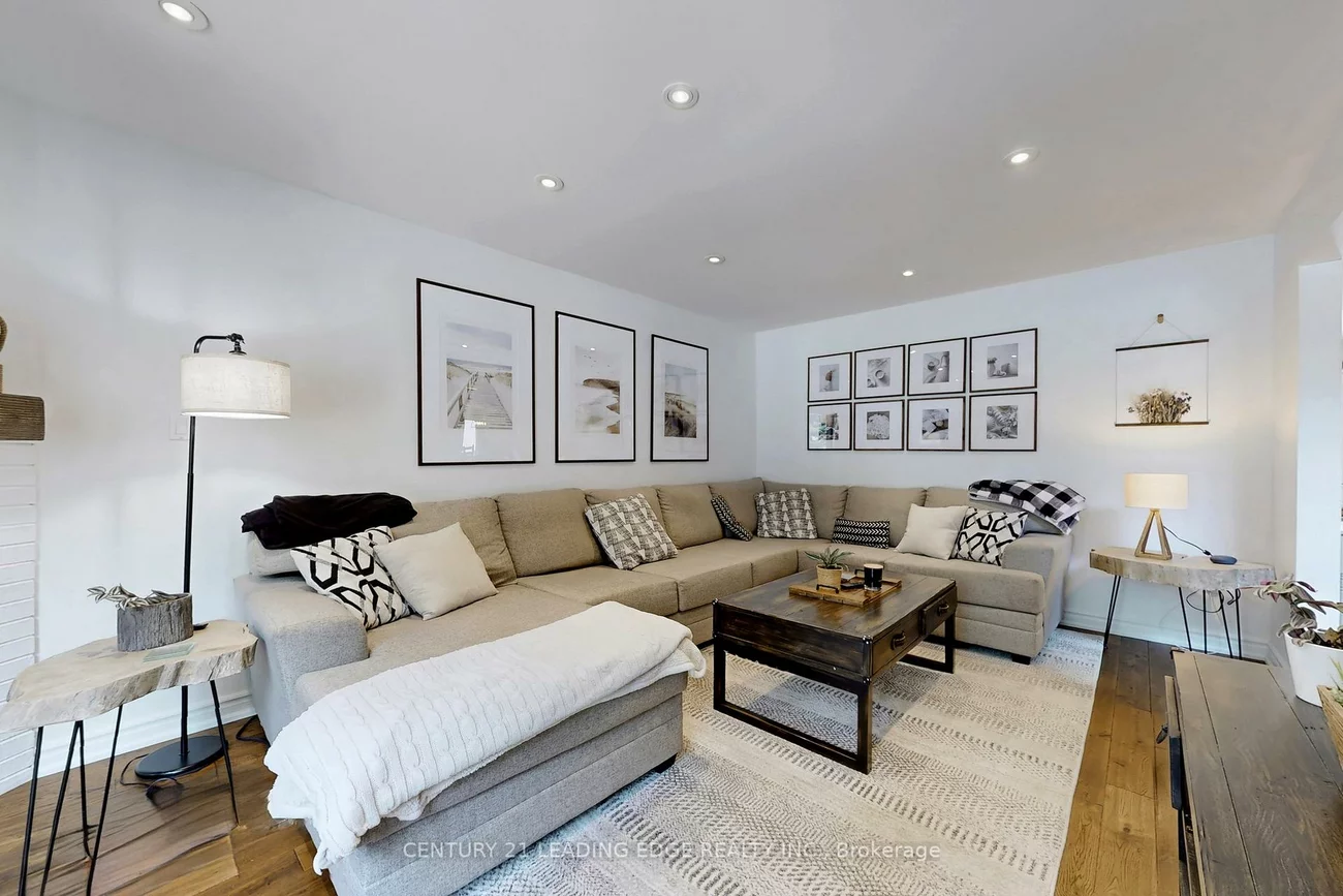 213, MCCAFFREY, Glenway Estates, Newmarket