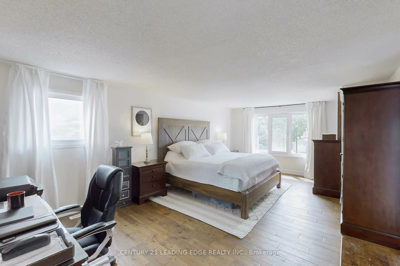 213, MCCAFFREY, Glenway Estates, Newmarket