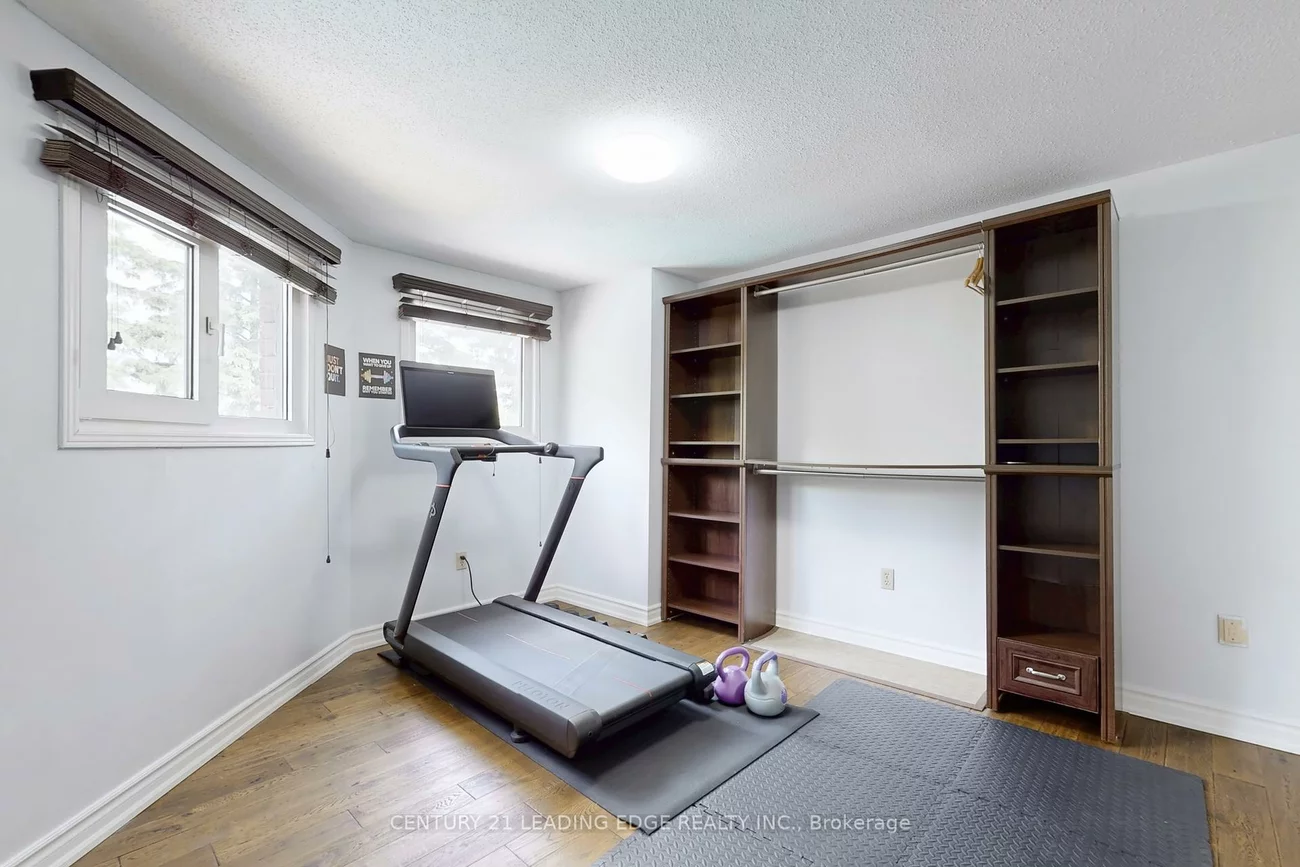 213, MCCAFFREY, Glenway Estates, Newmarket
