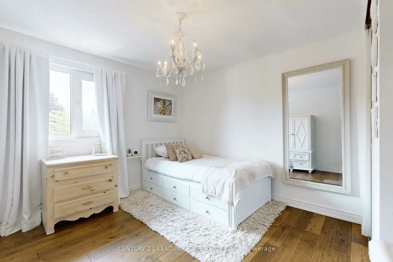 213, MCCAFFREY, Glenway Estates, Newmarket