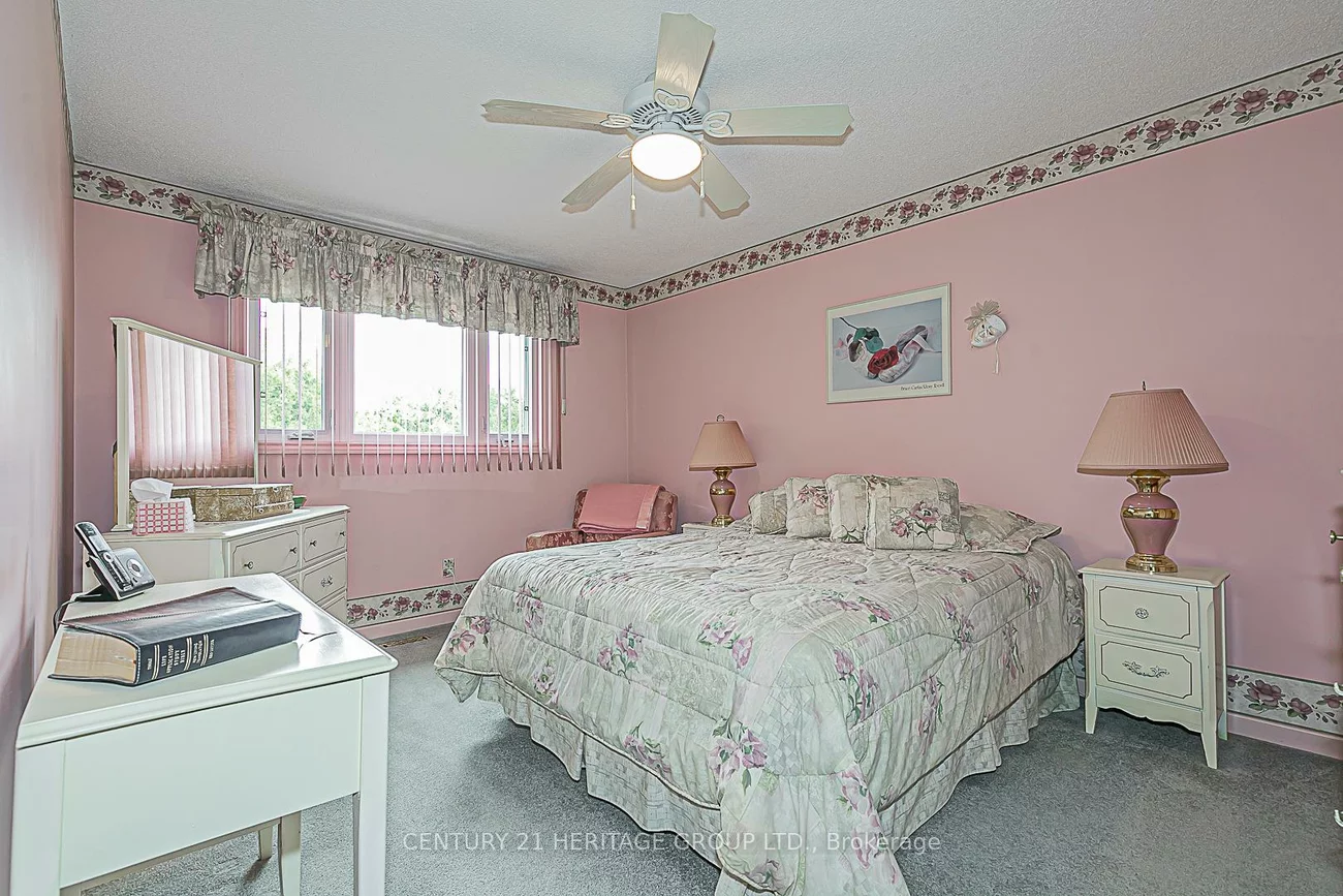 861, Columbia, Huron Heights-Leslie Valley, Newmarket