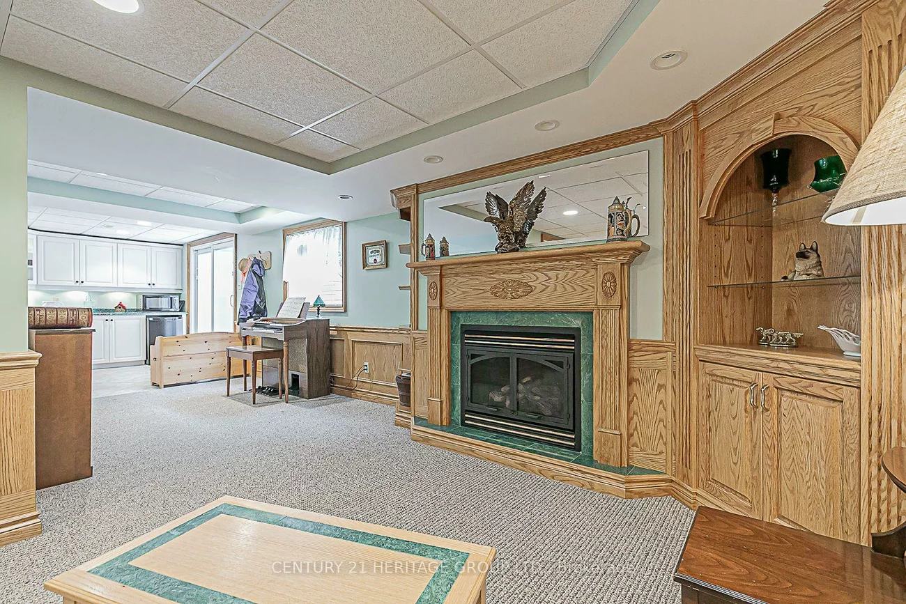 861, Columbia, Huron Heights-Leslie Valley, Newmarket