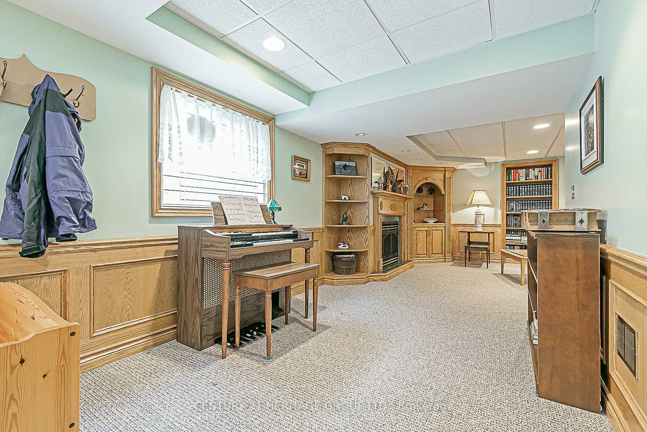 861, Columbia, Huron Heights-Leslie Valley, Newmarket