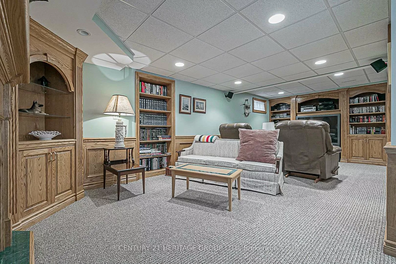 861, Columbia, Huron Heights-Leslie Valley, Newmarket