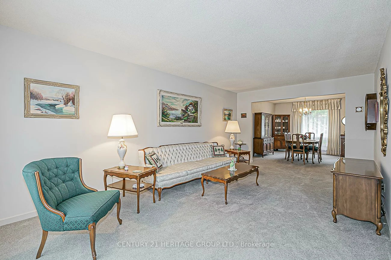 861, Columbia, Huron Heights-Leslie Valley, Newmarket