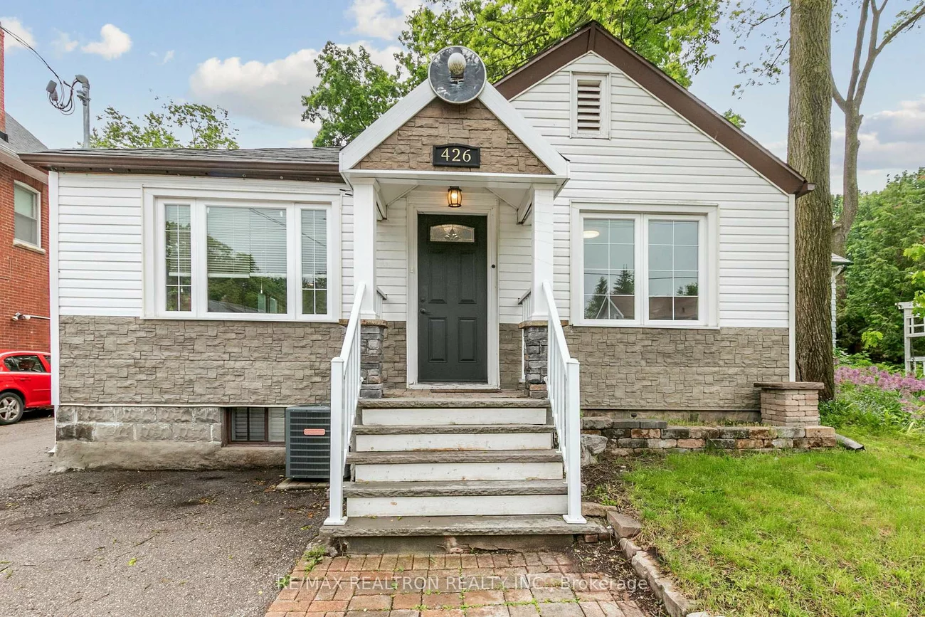 426, Eagle, Central Newmarket, Newmarket