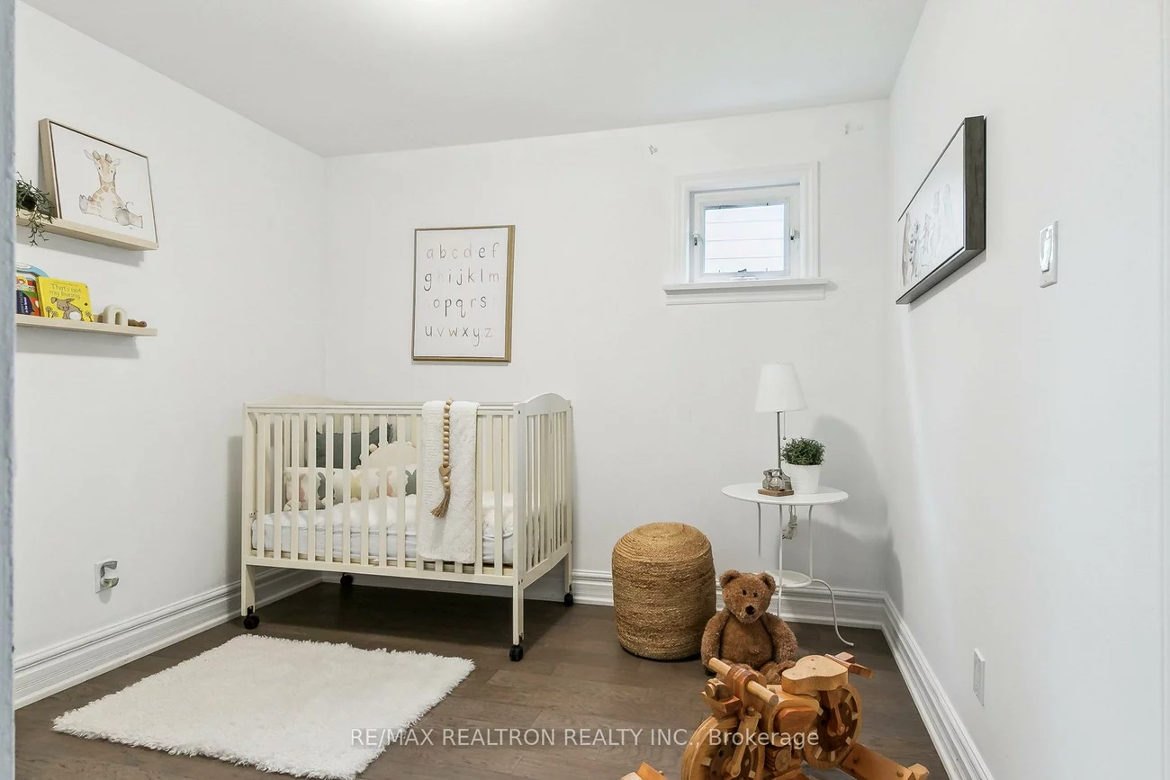 426, Eagle, Central Newmarket, Newmarket