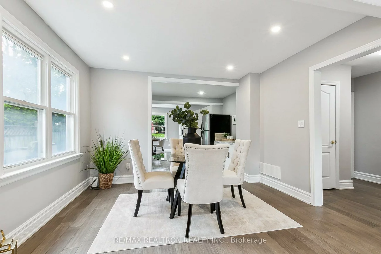 426, Eagle, Central Newmarket, Newmarket