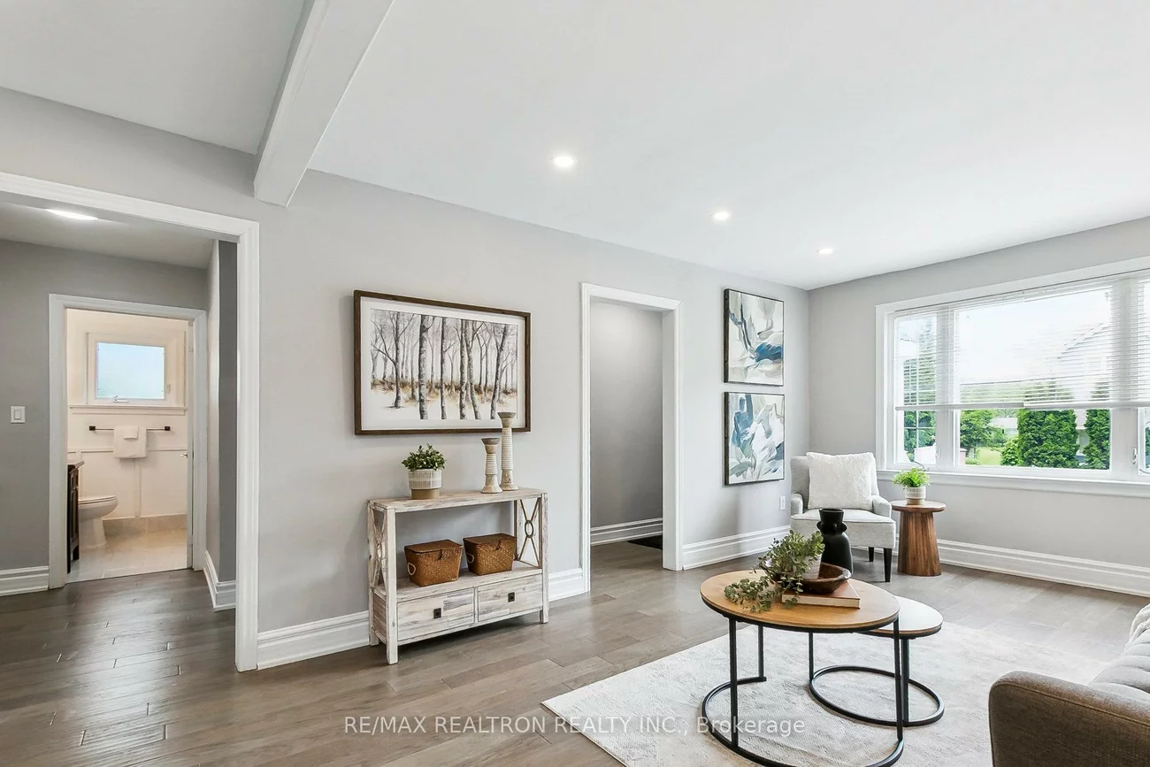 426, Eagle, Central Newmarket, Newmarket