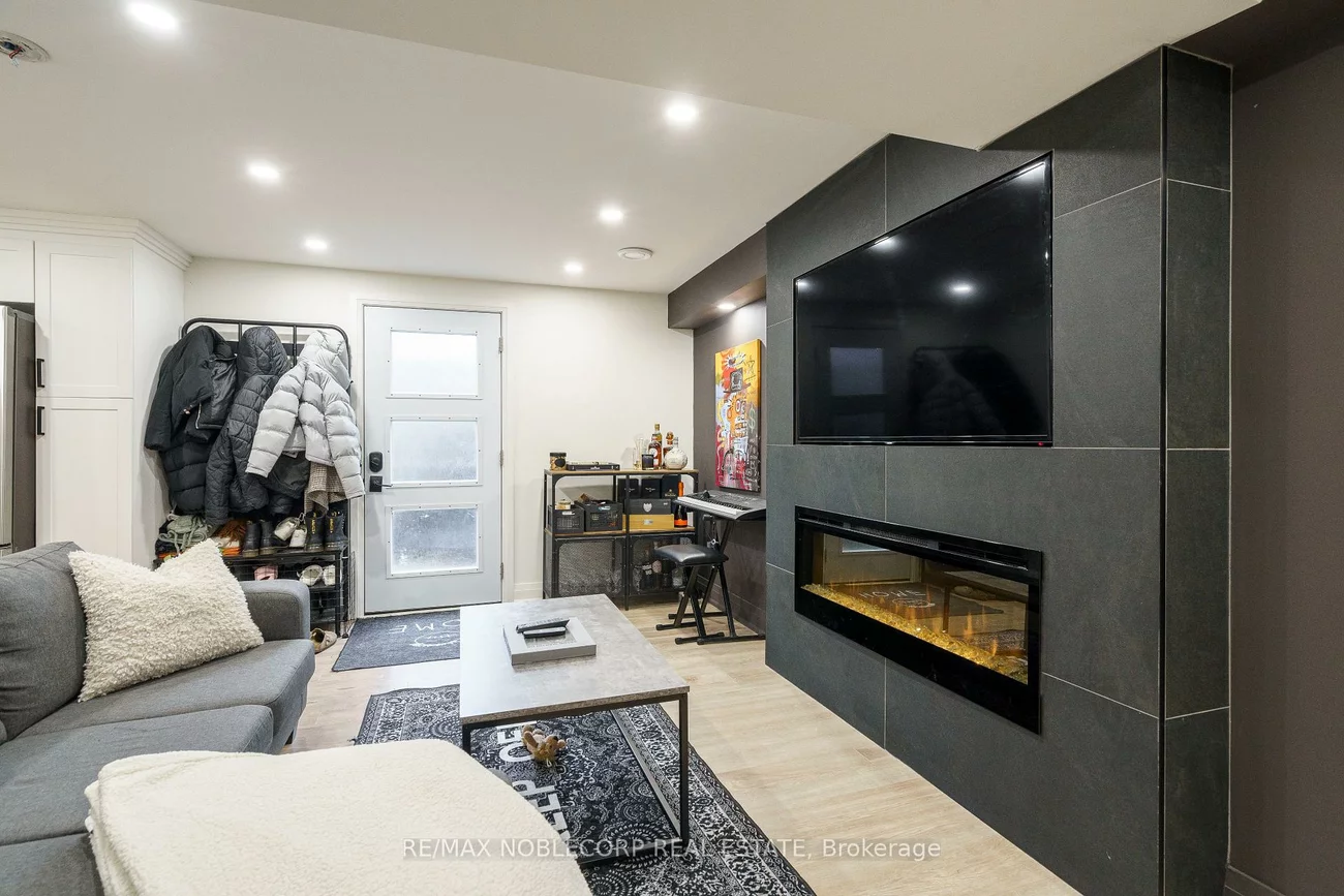 115, William Roe, Central Newmarket, Newmarket