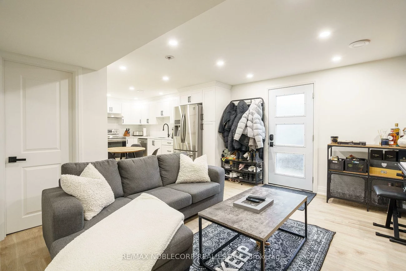 115, William Roe, Central Newmarket, Newmarket