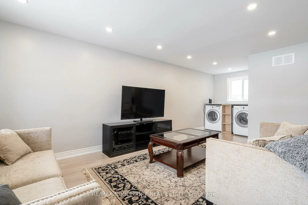 115, William Roe, Central Newmarket, Newmarket