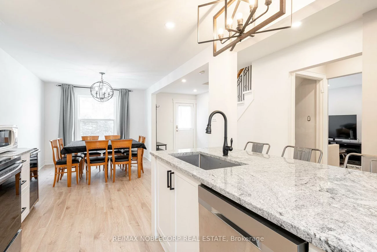 115, William Roe, Central Newmarket, Newmarket