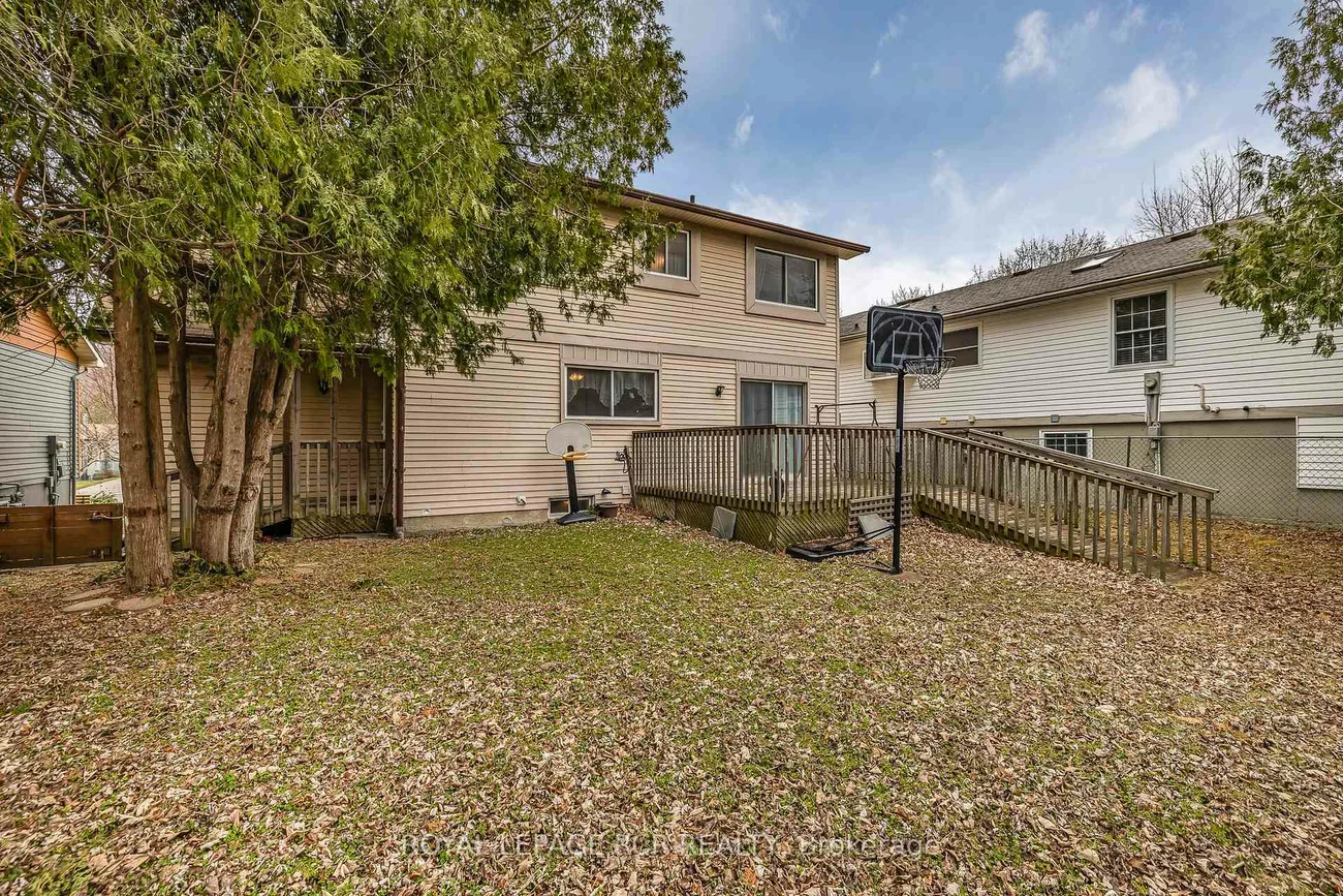856, Magnolia, Huron Heights-Leslie Valley, Newmarket