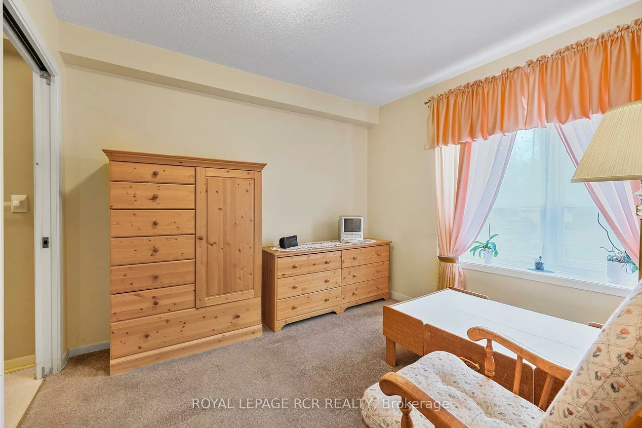 856, Magnolia, Huron Heights-Leslie Valley, Newmarket
