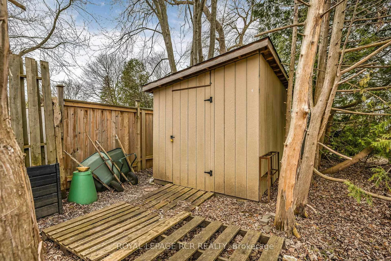 856, Magnolia, Huron Heights-Leslie Valley, Newmarket