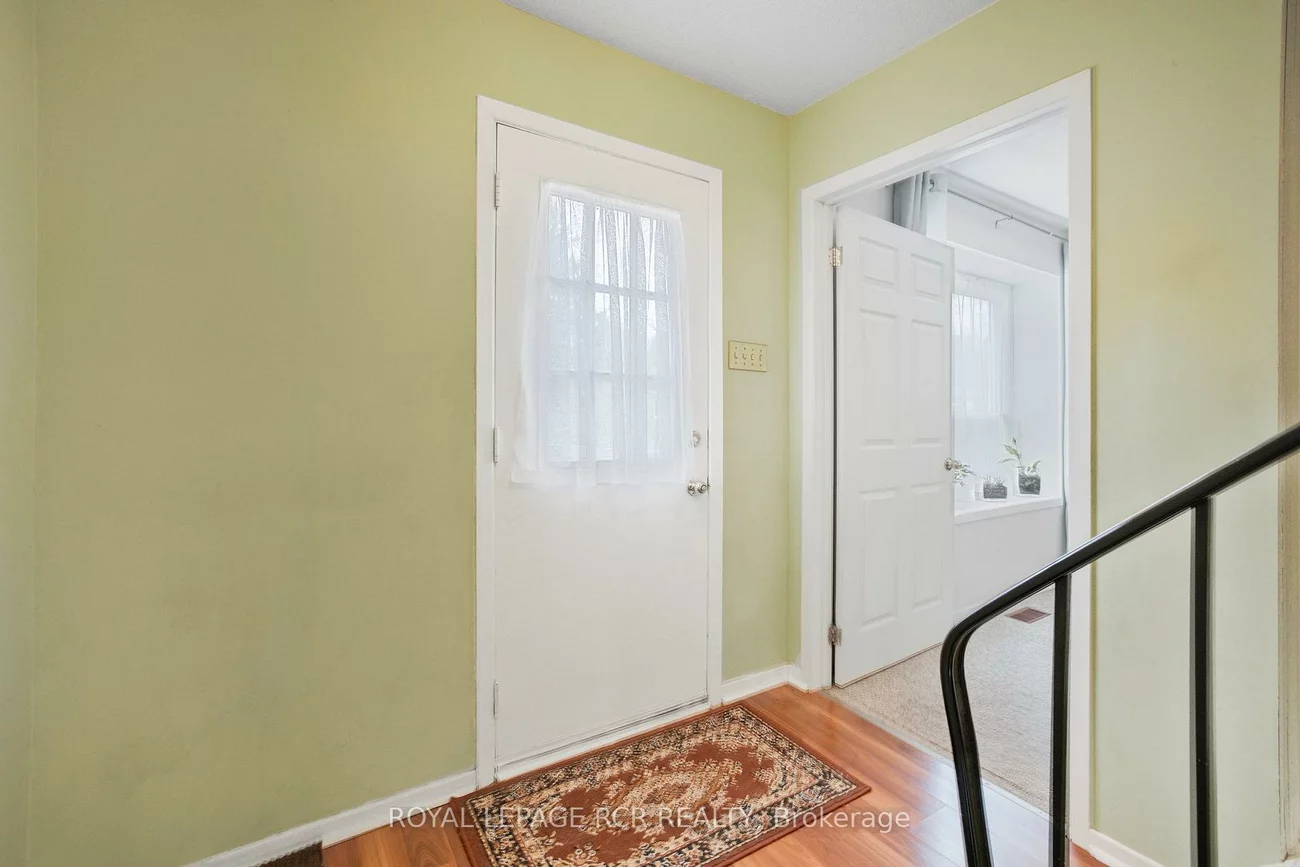 856, Magnolia, Huron Heights-Leslie Valley, Newmarket