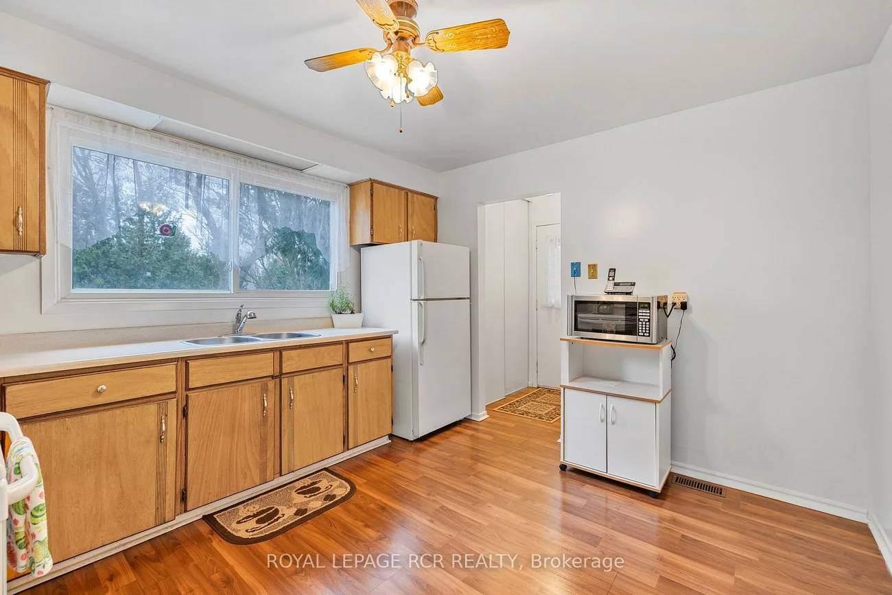 856, Magnolia, Huron Heights-Leslie Valley, Newmarket