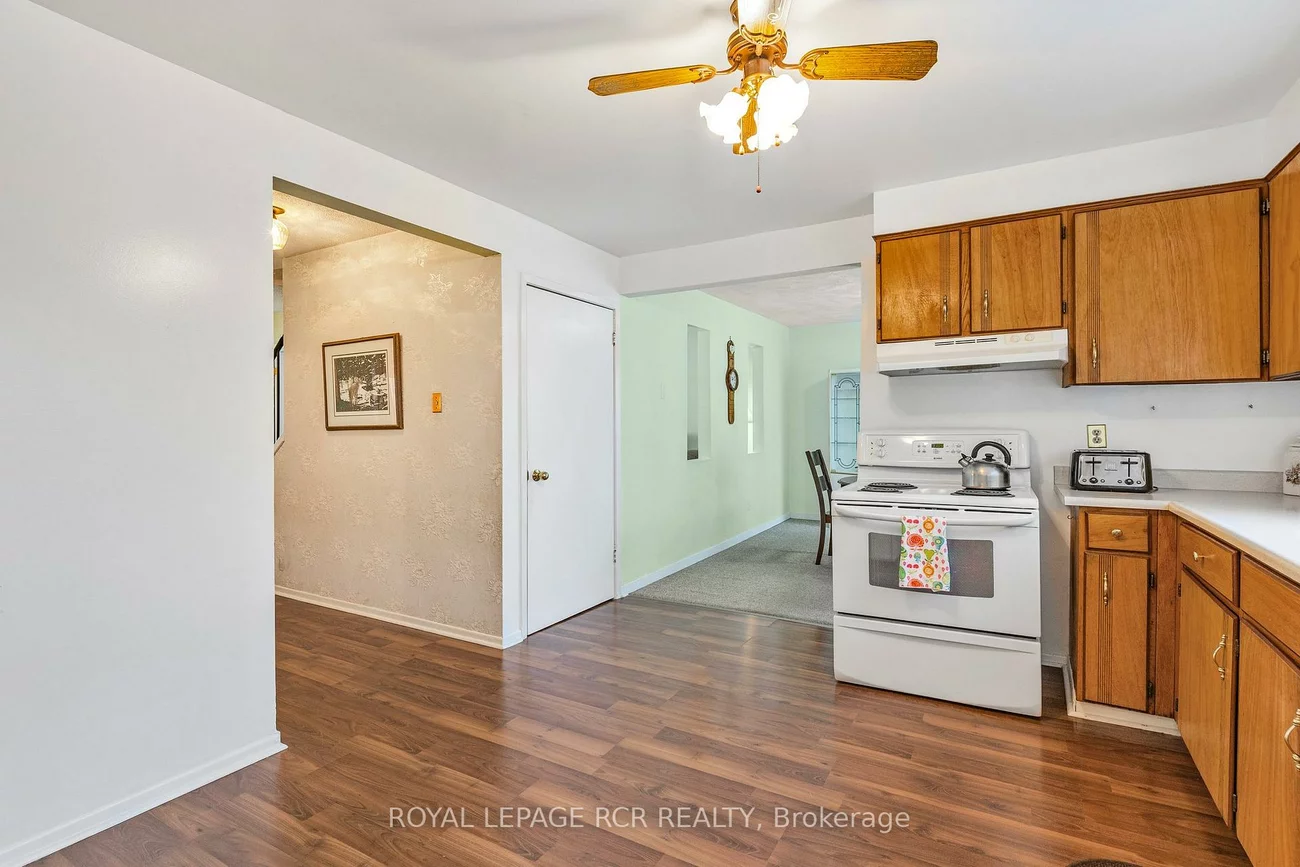 856, Magnolia, Huron Heights-Leslie Valley, Newmarket