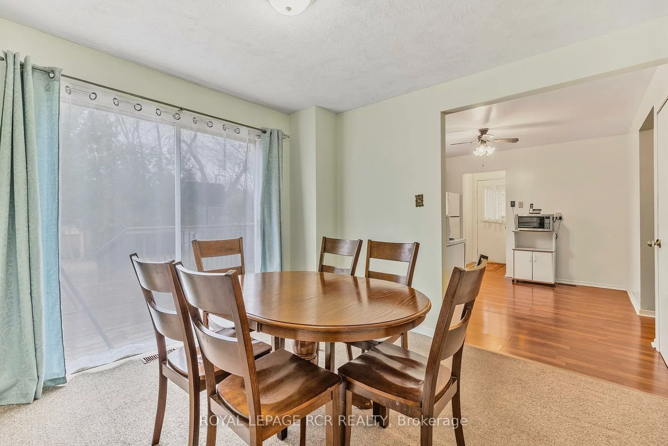 856, Magnolia, Huron Heights-Leslie Valley, Newmarket