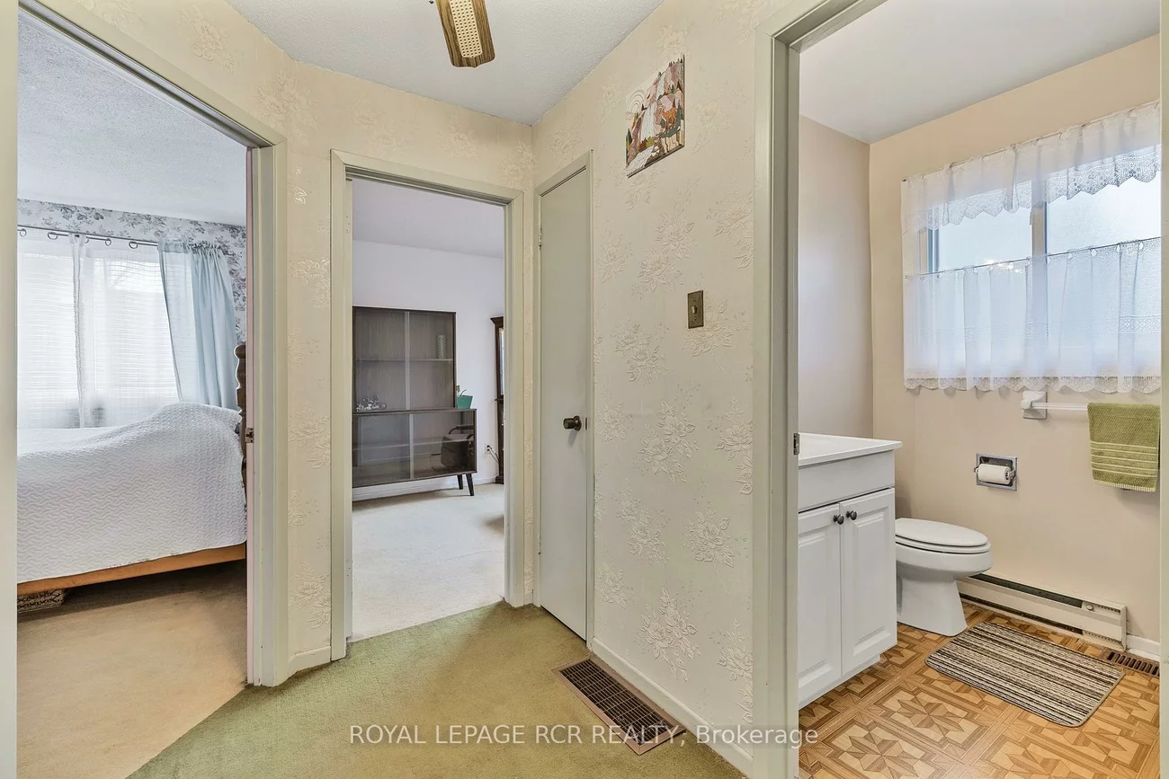 856, Magnolia, Huron Heights-Leslie Valley, Newmarket