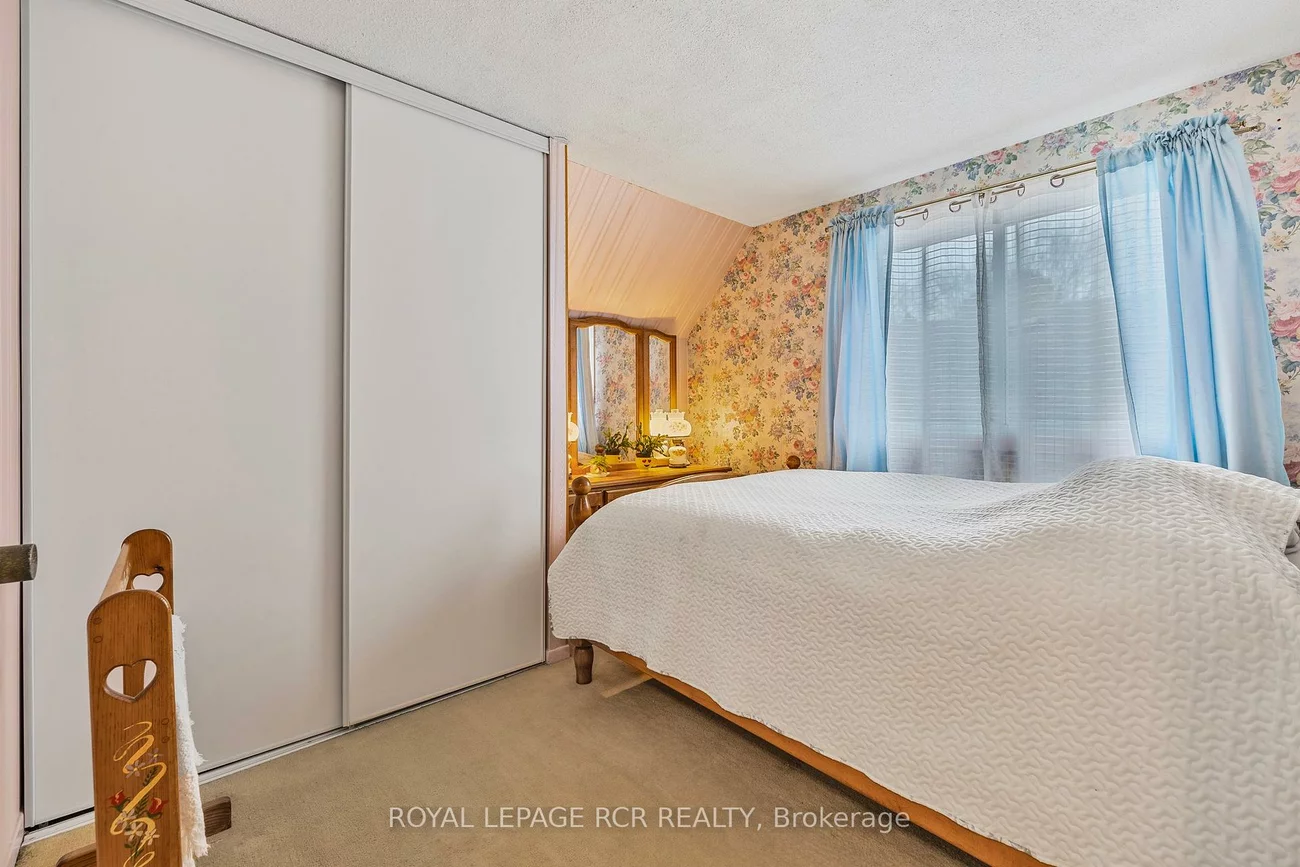 856, Magnolia, Huron Heights-Leslie Valley, Newmarket