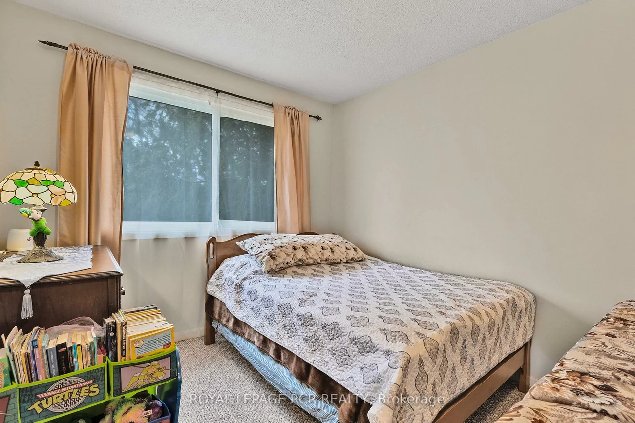 856, Magnolia, Huron Heights-Leslie Valley, Newmarket